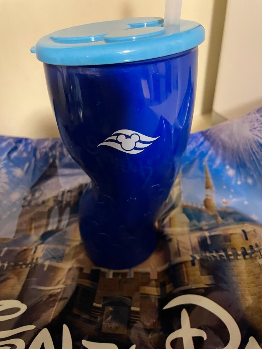 DISNEY CRUISELINE DRINKING CUP WITH STRAW